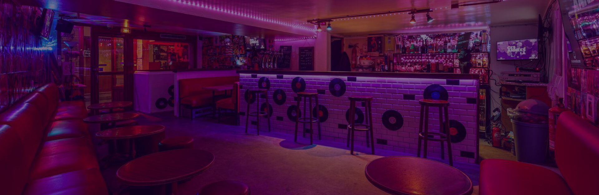Intérieur du bar Le Baraoké